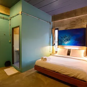 Seabox Khaolak Hostel Khao Lak